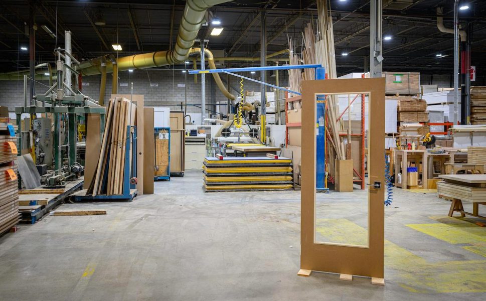 Portes Saint-Michel workshop with interior door in production process